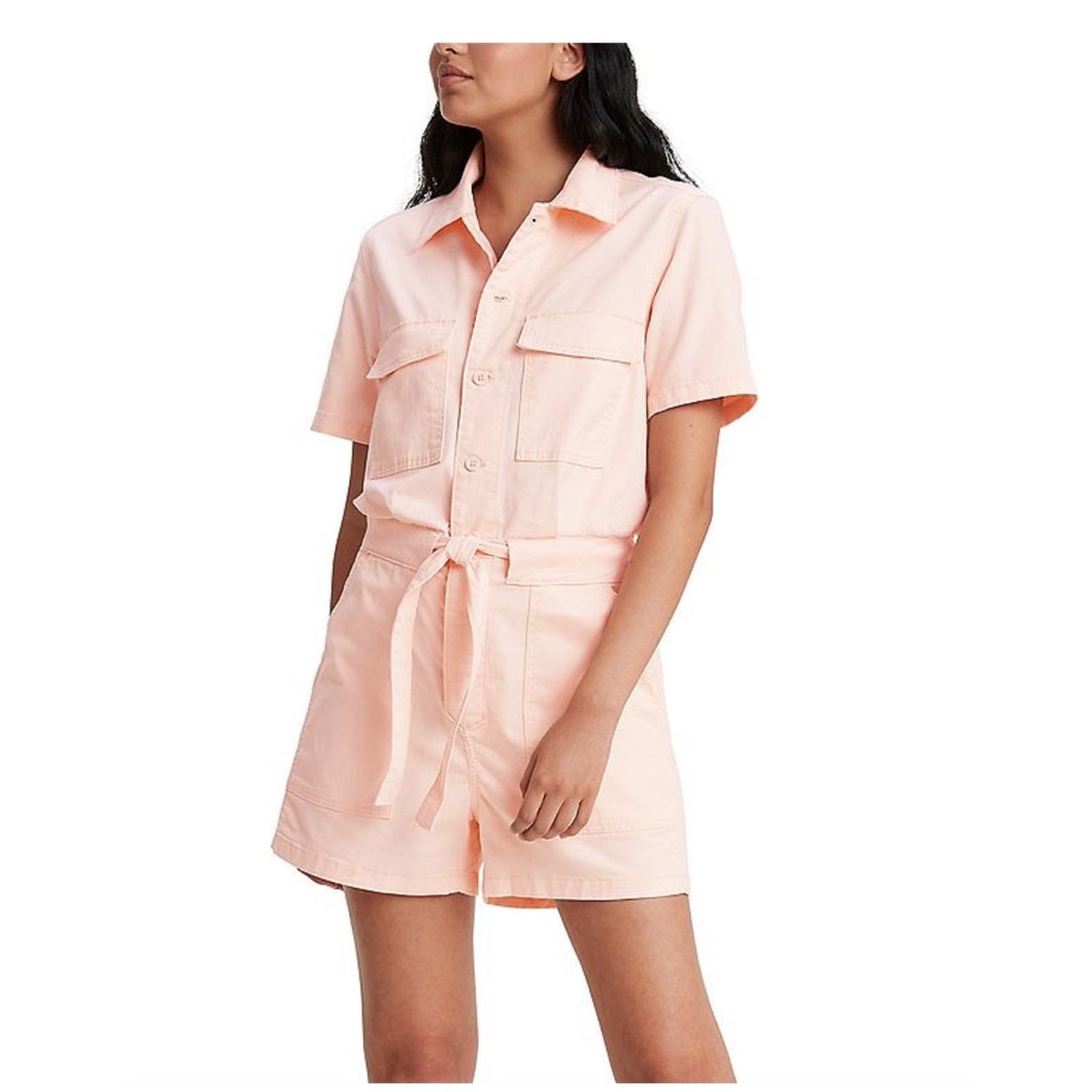 Levi’s Short Sleeve Romper in Soft Peach